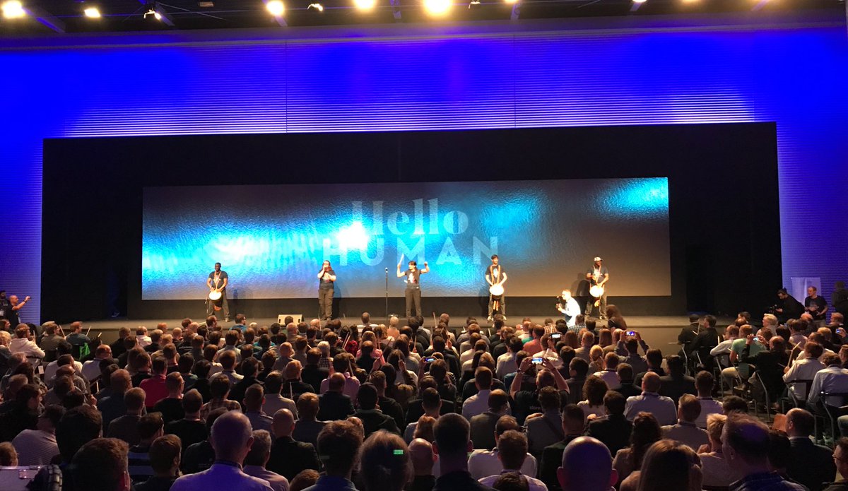m_sahlender's tweet photo. Ready to rock the @shopware #scd17 #HelloHuman nice intro with drumsticks #eCommerce #ContentProductivity #Omnichannel @CELUM #CELUMrocks https://t.co/O7qMWfQNOv