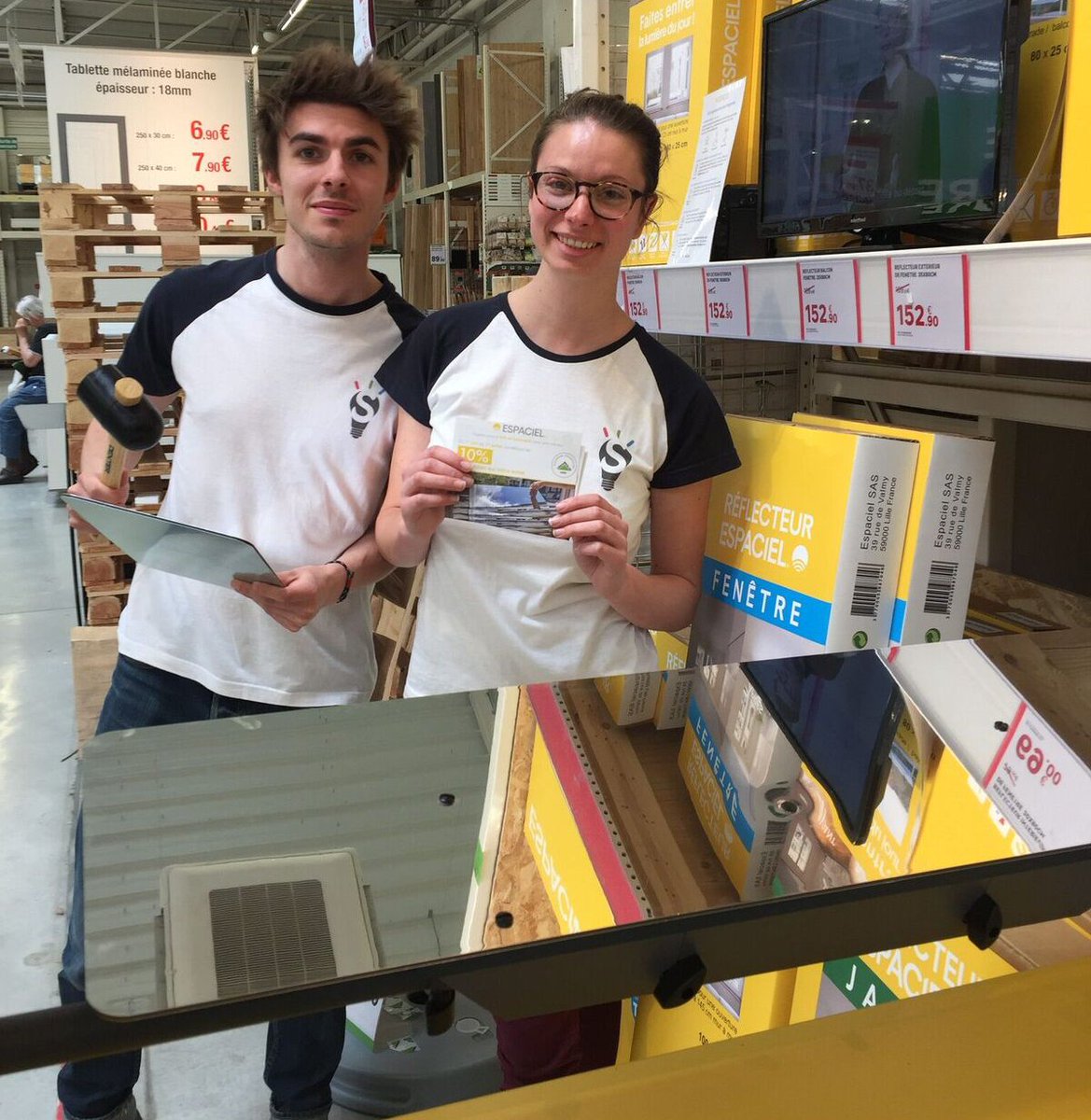 Espaciel_SAS's tweet photo. Testez les réflecteurs de lumière ce Samedi 10 Juin à Leroy Merlin Quai d'Ivry avec l'équipe de @Sosample ! 👍 RDV au 4ème étage, menuiserie https://t.co/s6Ua5JE1El