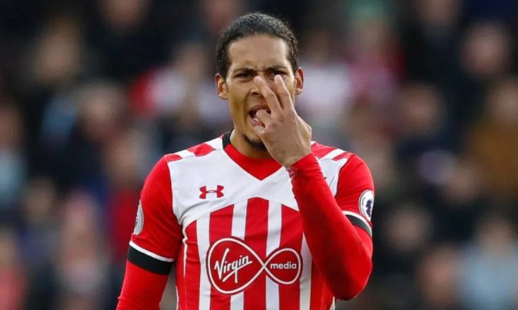 sportbible's tweet photo. Virgil Van Dijk Changed His Twitter Bio After Liverpool Deal Collapsed
https://t.co/knoRfwGiP7 https://t.co/Dkuyu6d33J