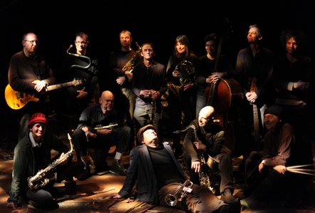 fanfareduloup (@fanfareduloup) on Twitter photo Venez découvrir ce que nous réserve la saison 17-18 <a href="/fanfareduloup/">fanfareduloup</a> Orchestra : Présentation jeudi 15 juin, 11h place du rhône, en musique! Venez découvrir ce que nous réserve la saison 17-18 <a href="/fanfareduloup/">fanfareduloup</a> Orchestra : Présentation jeudi 15 juin, 11h place du rhône, en musique!