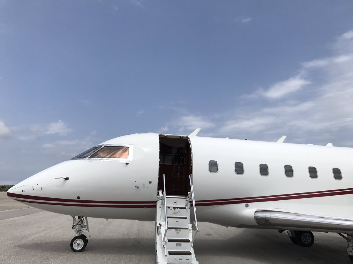 AlpineGr's tweet image. #private #aviation #services in #Crete #Greece #greece2017 #Challenger #amazing #luxury #holidays #explore #more 😉