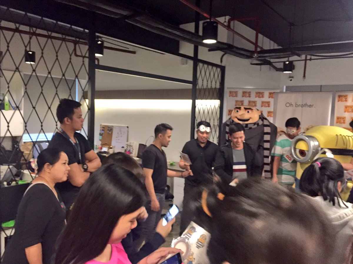 pinoyexchange's tweet photo. Happening Now: #DespicableMe3 Gru and Minion Mel invades #Xurpas #Xeleb office! #PExMovies #PinoyExchange https://t.co/R2mgWbZ6ZD