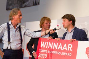 Dutchstartuphub's tweet photo. Startupgedoe is geen hype, maar een wezenlijke ontwikkeling binnen de economie.#Startup #YBA2017 @YoungBusinessAw https://t.co/PNLYUwQZVW https://t.co/Yf6hX4JV2K