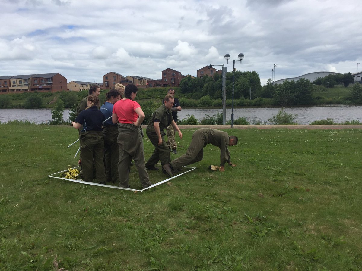 ExMc17's tweet photo. Northumbria cadets completing command tasks.
#ExMC17 https://t.co/7b6Bd77rYz