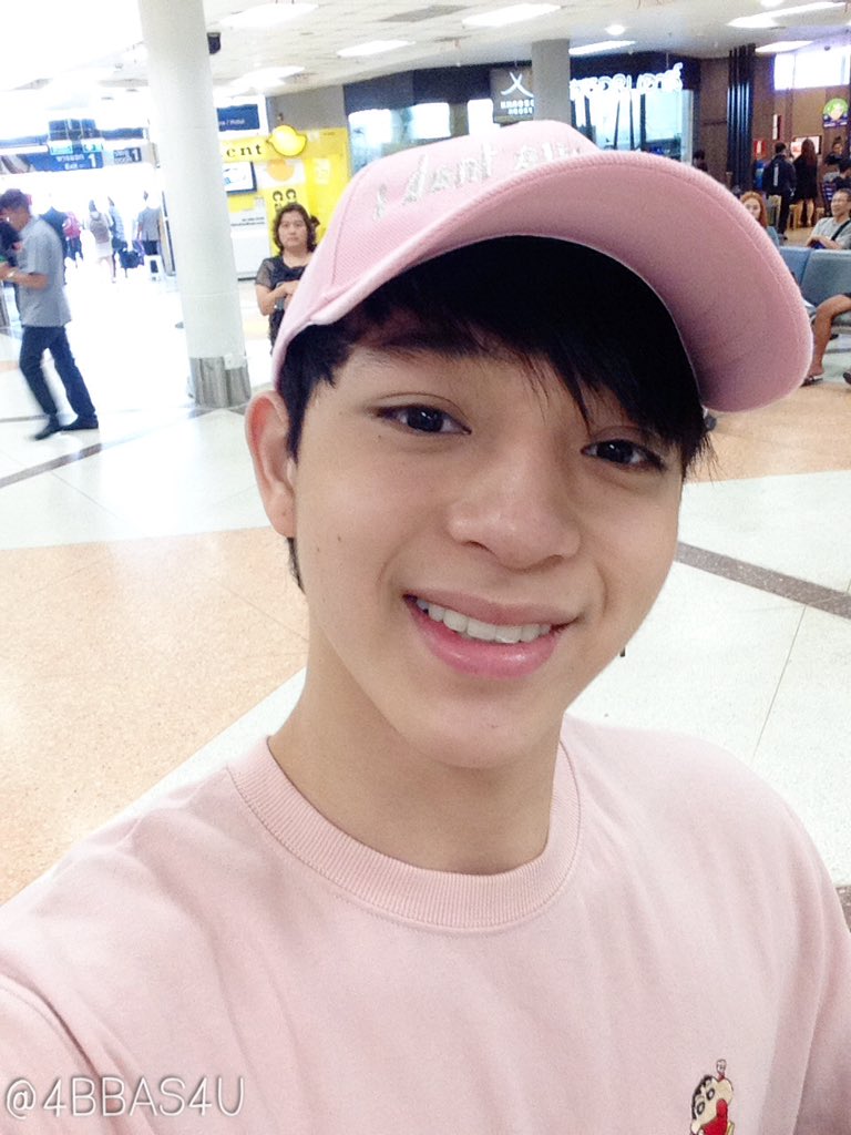 4bbas4U's tweet photo. 170609 บันทึกไว้ เจอน้องครั้งแรก https://t.co/7wGkGy38gt