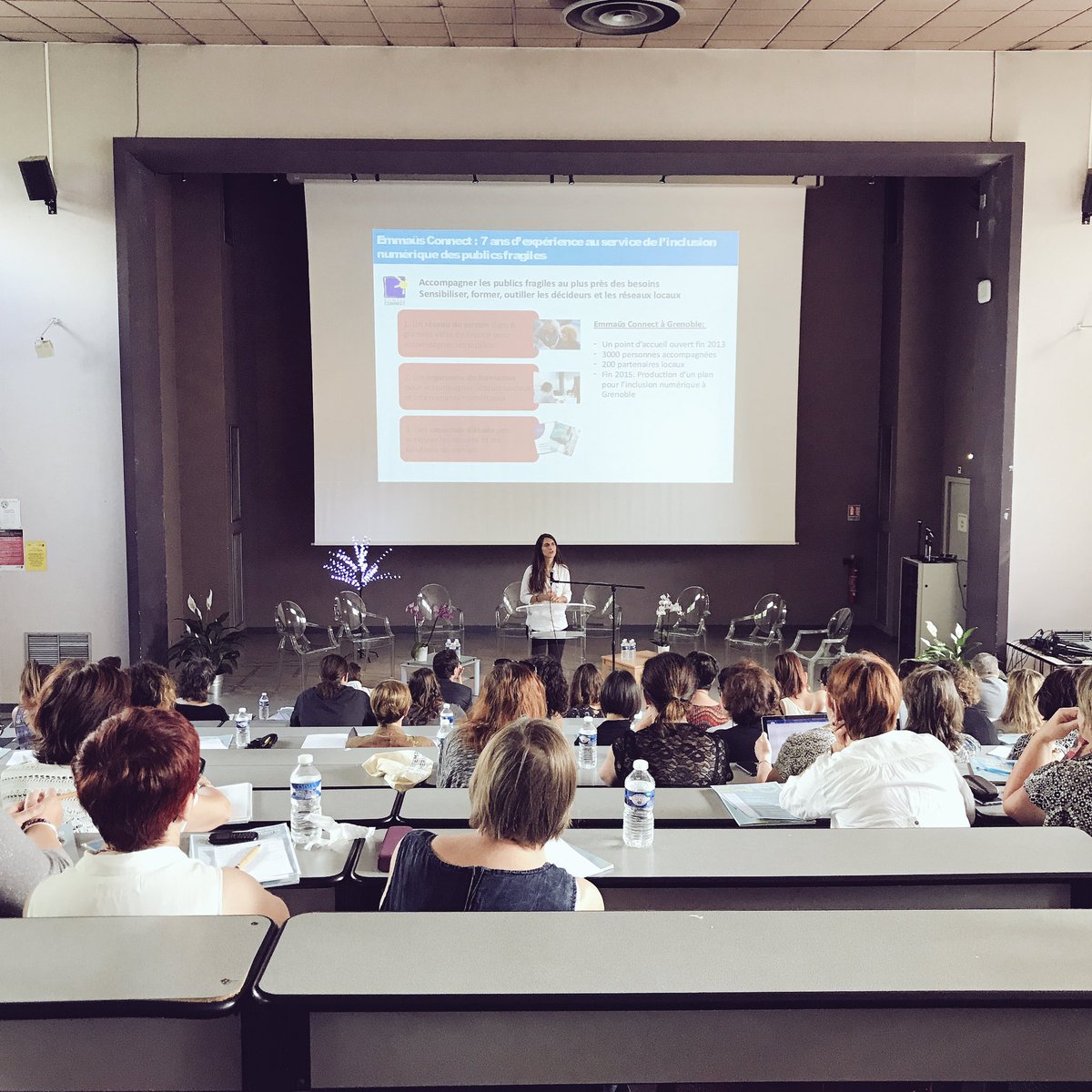 Conférence de Margault Phélip, directrice nationale adjointe de <a href="/EmmausConnect/">Emmaüs Connect</a> qui a ouvert 1 point d'accueil à <a href="/VilledeGrenoble/">Ville de Grenoble</a> depuis 2013