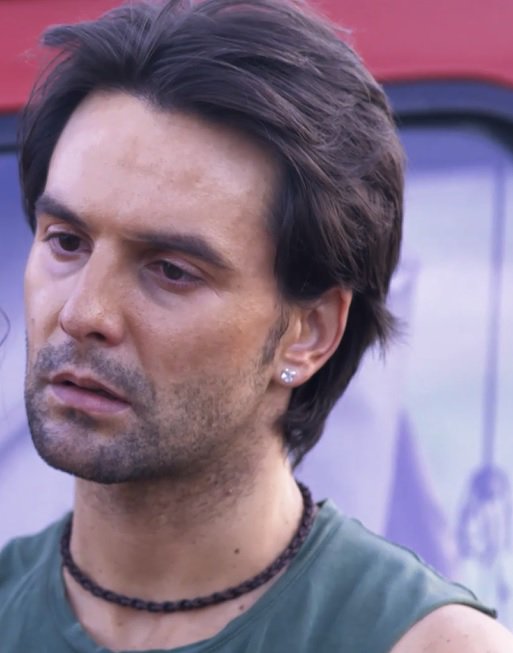 ¿Qué opinas de la trama de Hugo en la primera temporada de #EntreOlivos? <a href="/canalsur/">CanalSur</a>  <a href="/delcastillo_jm/">josemariadelcastillo</a>  

#Felizfinde