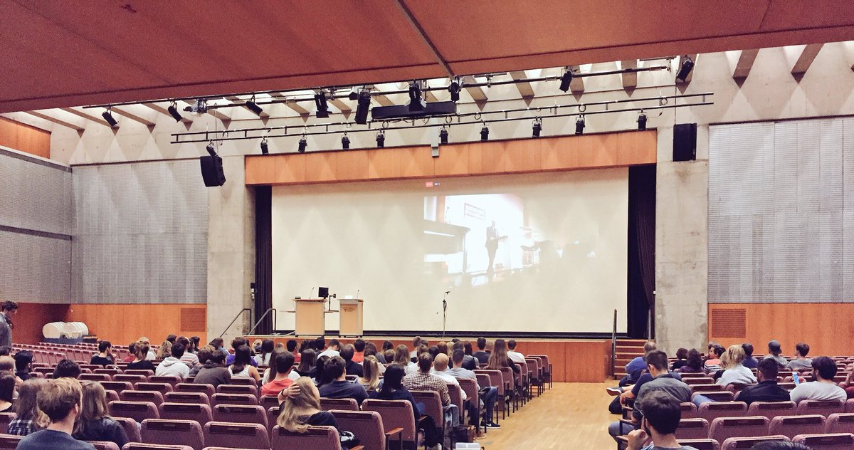 Der ursprüngliche Saal ist übrigens so voll, dass live nach nebenan gestreamt wird! <a href="/MartinSchulz/">Martin Schulz</a> <a href="/spdde/">SPD Parteivorstand 🇪🇺</a> #Giessen #SPD