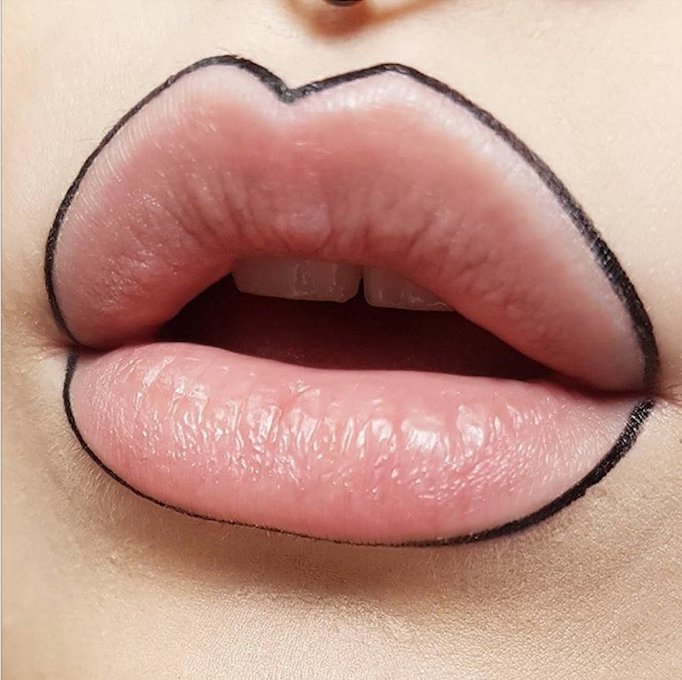 Lip liner goals 👄