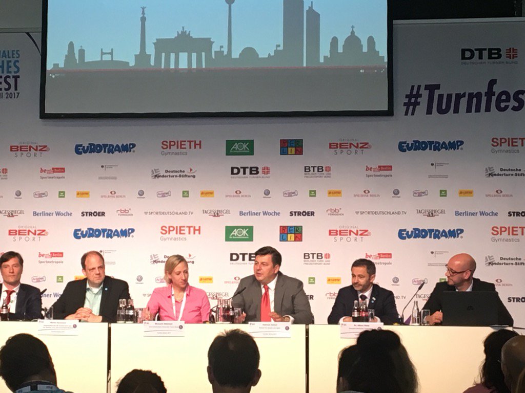 MartinPallgen's tweet photo. SenInn Geisel: Es war Berlin eine Ehre, Gastgeber gewesen zu sein. #turnfest2017 https://t.co/MA4PHPfBbt