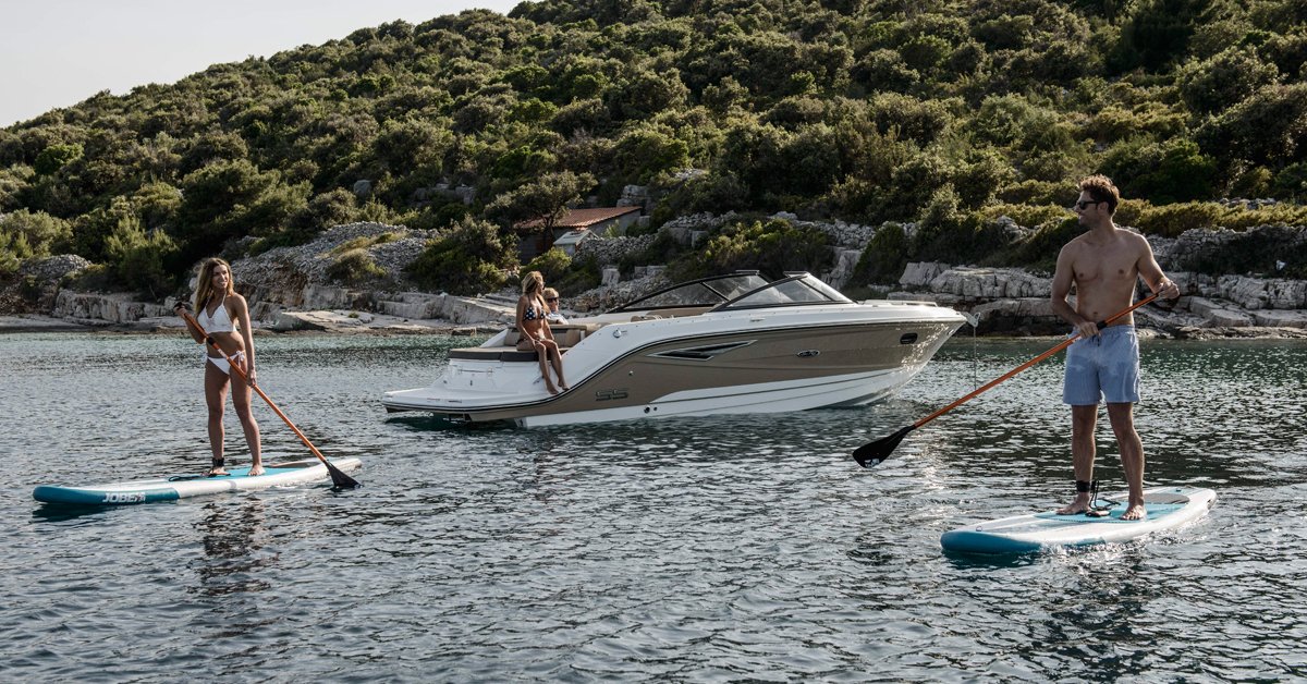 Luxury boats and SUP: the perfect day on the water. jobesports.com/newsflash/luxu…
