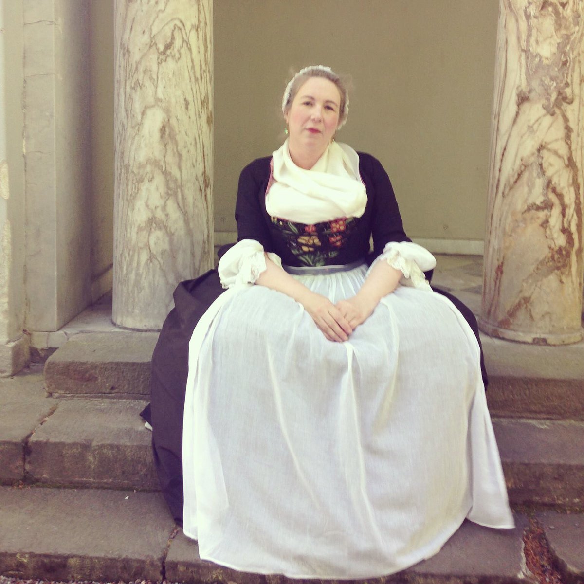 Isiswardrobe's tweet photo. Taking a trip to the 1740s. #18thcentury #rococo https://t.co/tYqHS7wtW4