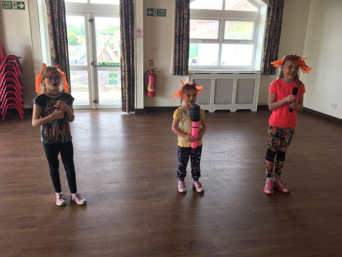 allstaryork's tweet photo. #BrandNew weekly Performing and Creative Arts sessions running Fridays from 4.00pm at Orchard Park Community Centre, Huntington, York✨🌈🎨🎭💃🏻🎤 https://t.co/DTXTDSavv0