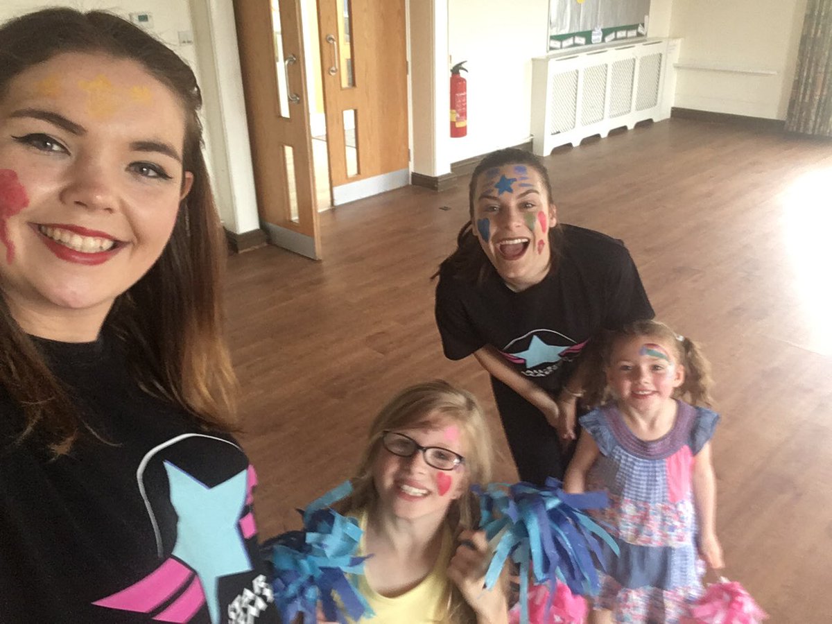 allstaryork's tweet photo. #BrandNew weekly Performing and Creative Arts sessions running Fridays from 4.00pm at Orchard Park Community Centre, Huntington, York✨🌈🎨🎭💃🏻🎤 https://t.co/DTXTDSavv0