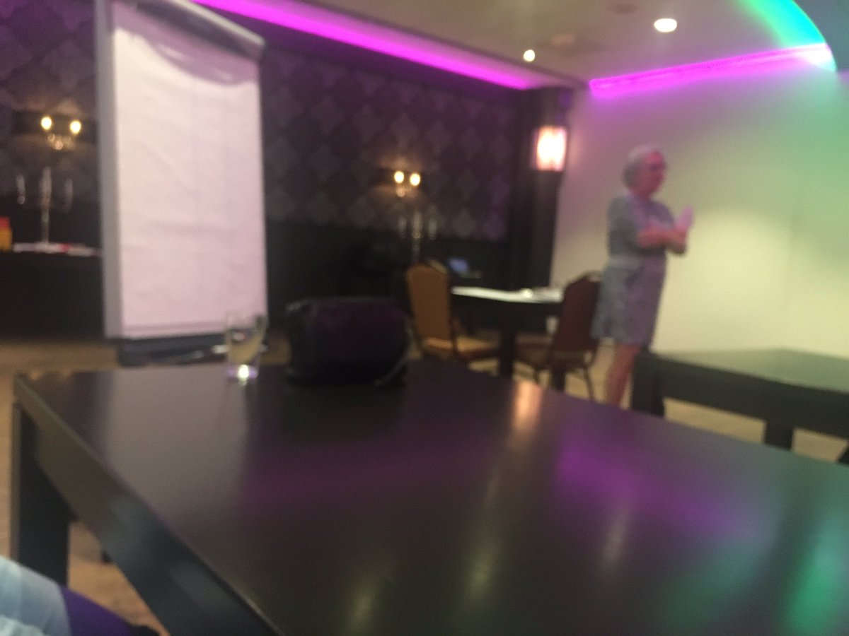 rturenhout's tweet photo. Daar gaan we! Workshop 1, help een proces! Ben benieuwd!  #shloost #sheerenloo https://t.co/N2AUICI6av