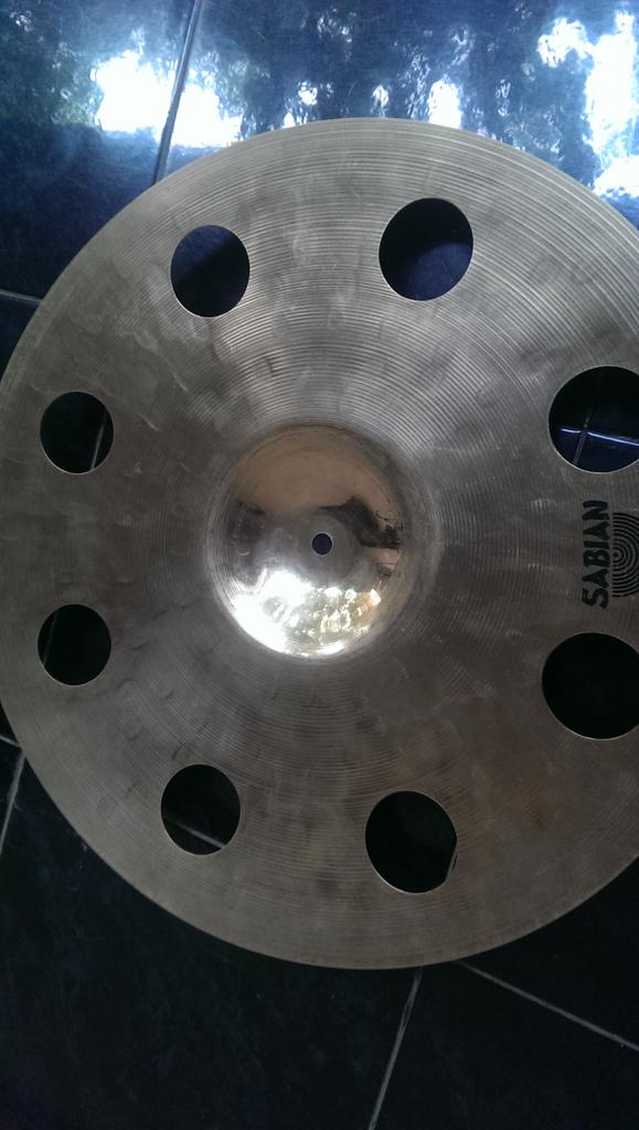 sandy_drumer's tweet photo. Fs hhx evo ozone crash 18". Mulus no minus. Minat? Wa 085649915233 @DrumBagus https://t.co/tJuhZaco1s