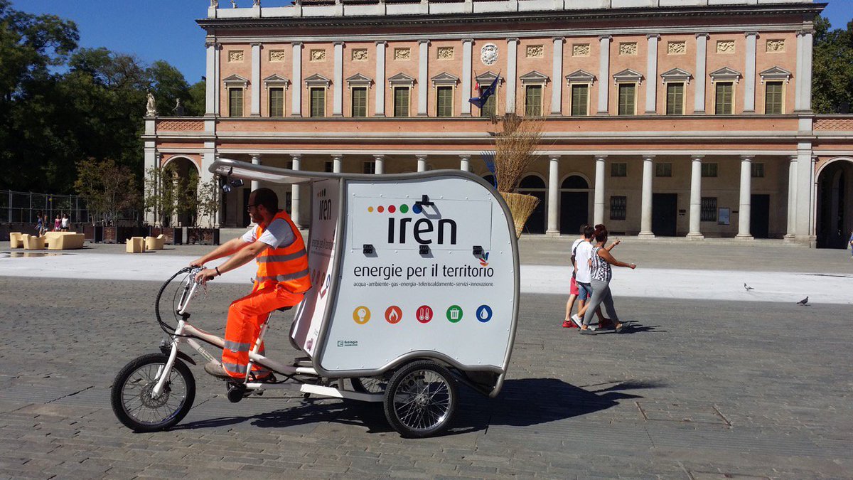 gruppoiren's tweet photo. Tricicli solari per mantenere pulita la città in maniera #sostenibile. Partito il progetto T-RICICLO @ComuneRE https://t.co/bl0pBSwbu4 https://t.co/h0E3mxYHy7