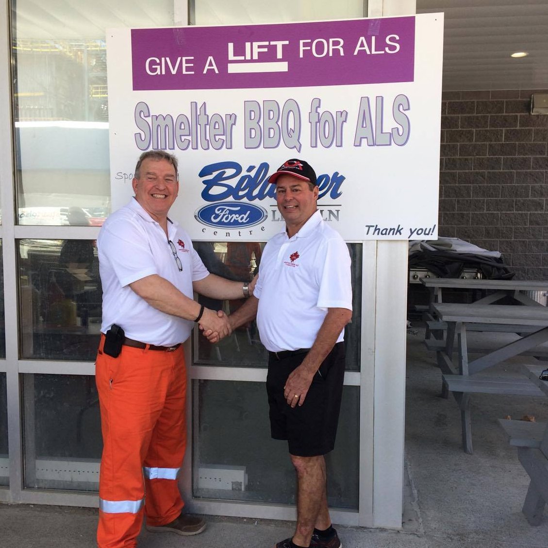 jperro0's tweet photo. Massive Awareness at Vale INCO Copper Cliff Smelter Charity BBQ for #ALS with @UWCNEO #SeizeTodayALS 🇨🇦 #ALSLIFT
https://t.co/HngYmscSbI https://t.co/6BO4XgF8Kn