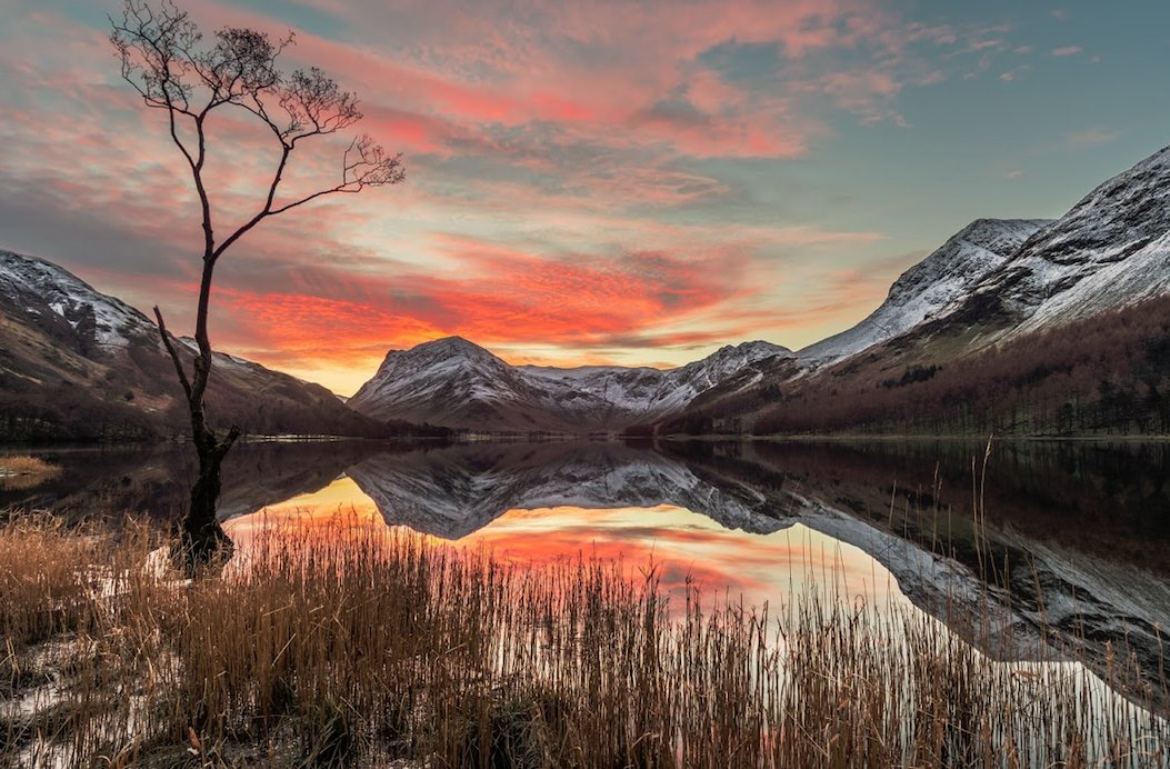 CumbriaWeather's tweet photo. Superb!  RT @RealLakes: We LOVE this shot from Danny Kay!
#lakedistrict #photograhy #stunning #AdventureAwaits 
https://t.co/LrzMyAquHs