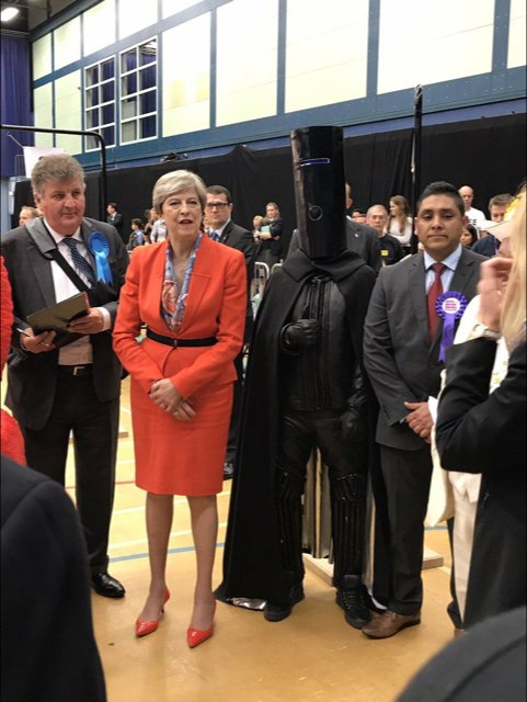 paddypower's tweet photo. When it's the last day of school and the headmistress says you can wear your own clothes. https://t.co/IBZMahKYC9