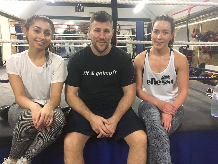 HealthistaTV's tweet image. 'I trained like a boxer for six weeks and this is what I learned' - our writer reveals all @PowerofBoxing buff.ly/2sWxzpD #boxing