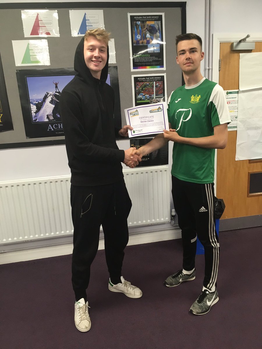 fparrxx's tweet image. @MyerscoughCric congrats to @ClerkinDec being presented with his course leader certificate #courserep #uptheccc #fletchgetafterit