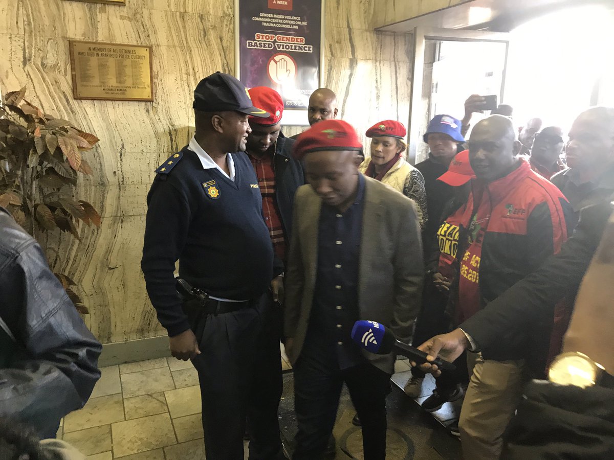 ewnreporter's tweet photo. #EFFTransnet Party leader Julius Malema arrives to open criminal case against now Finance minister Malusi Gigaba.KG https://t.co/UqVPLBkL4L