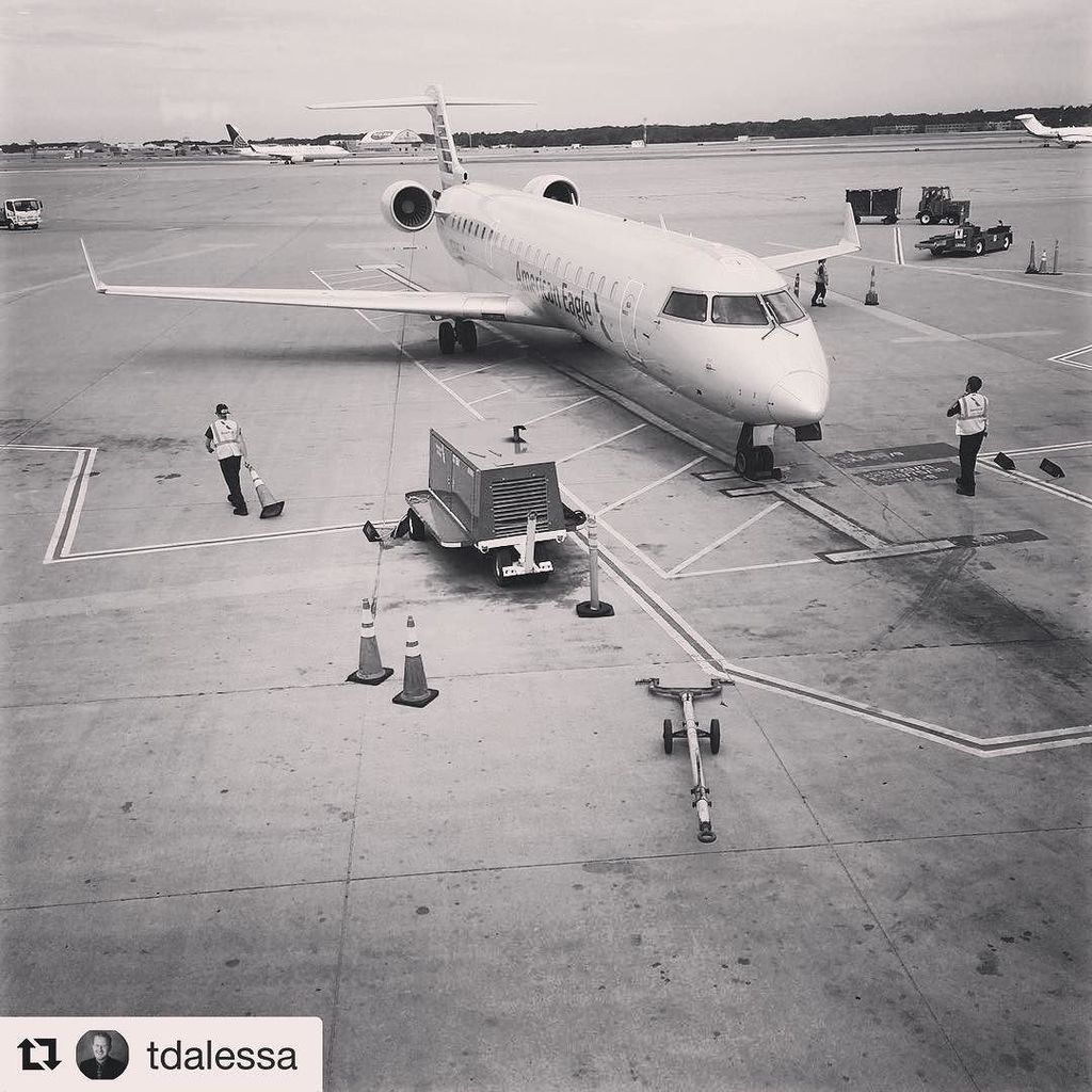 RTDdesign's tweet photo. #Repost @tdalessa
・・・
First leg of the long haul to Hong Kong #travel #hongkong #cleveland @kenasdad97 #globetrott… https://t.co/UwlYg76oDW https://t.co/XhKEfswfoe