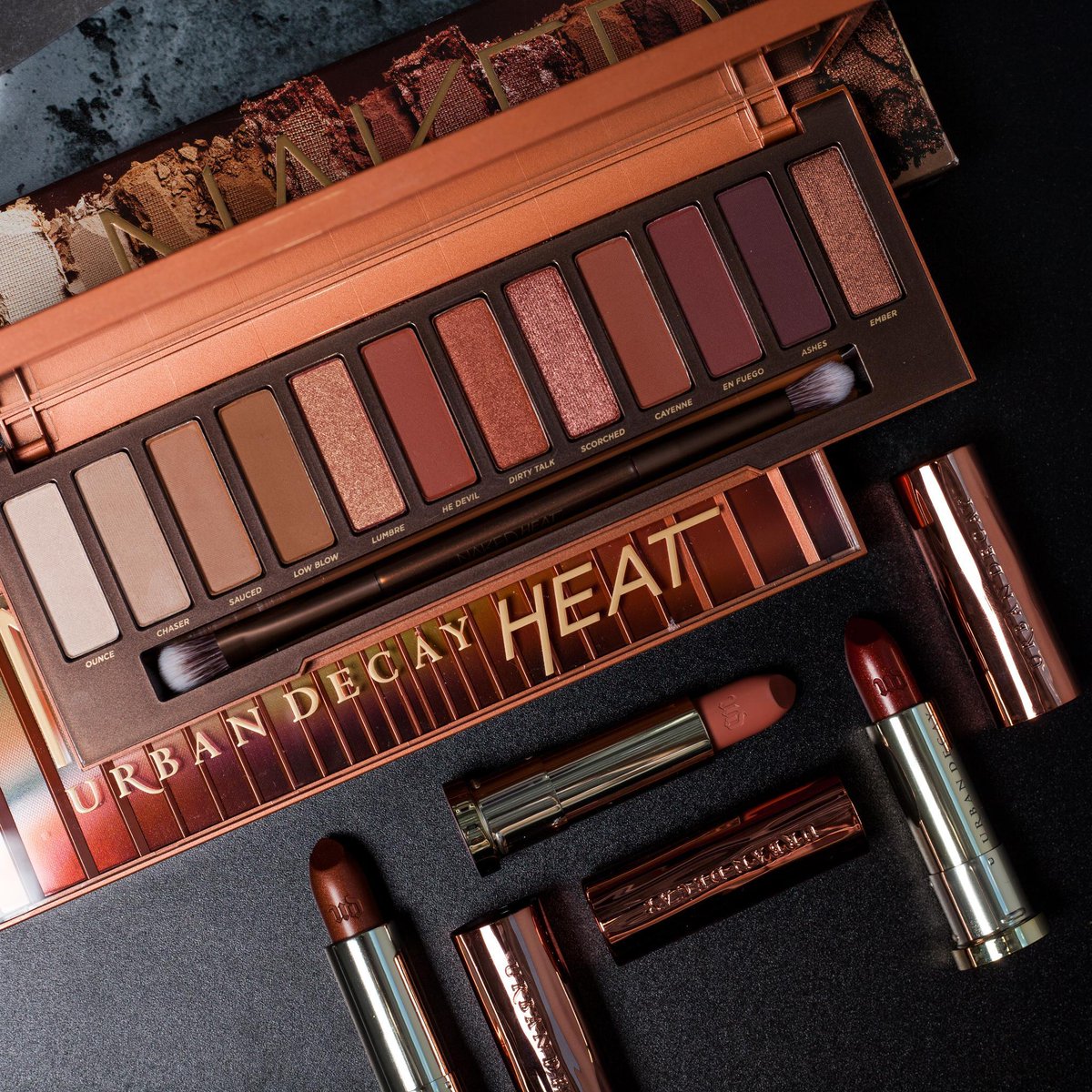 UrbanDecay's tweet photo. Turnin' up the Heat. 🔥 🌶 #NakedHeat #UrbanDecay https://t.co/U9lzprjb0J