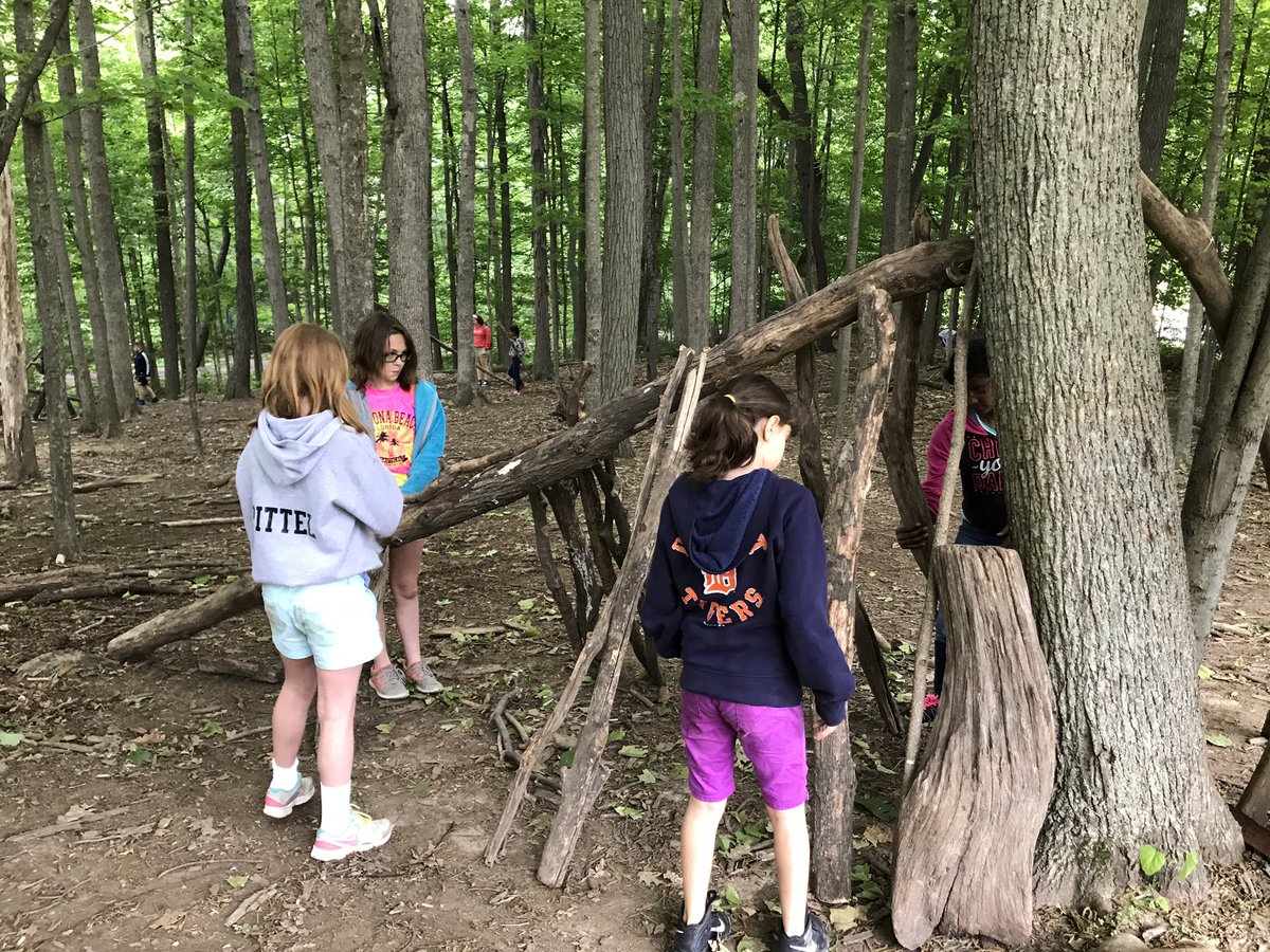 MsHerbertteach's tweet photo. Shelter for rent! #hillthinkers #tiiimbeeerrr https://t.co/sCpN78Xiuk