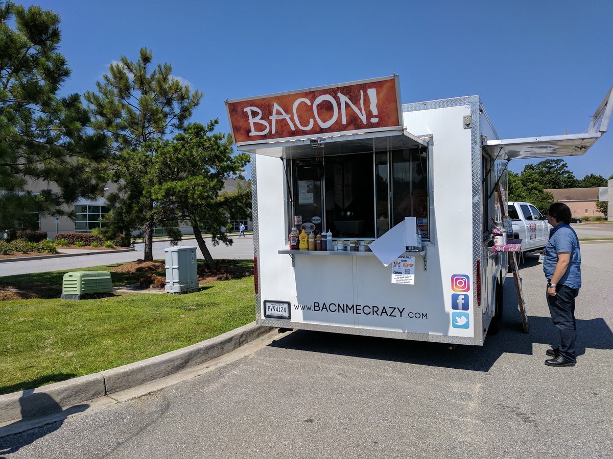 1101RemountFood's tweet photo. Looking forward to lunch with @BacnMeCrazy out here today! https://t.co/mADhqdGahE