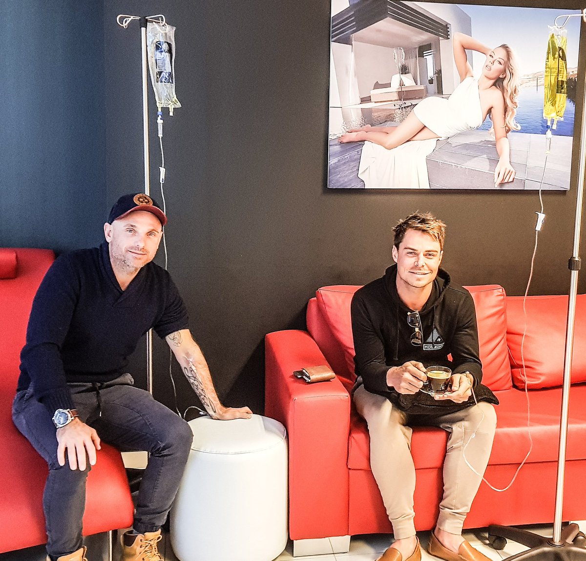 bobbyvjaarsveld's tweet photo. Me and "KonnieCat" getting our kick again ๐ Thanks #revivesa ! Feeling much better already! #flu #truworths @TruworthsTweets @KahnMorbee https://t.co/D2uM0oz69i