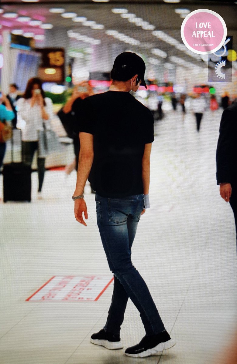 blueharo21's tweet photo. ฮึก หุ่นดีมากอ่ะ แขนขาเหลือจุ๊ดเดียวเอง แต่ก้นยังใหญ่เหมือนเดิม 😂🙏🏼 https://t.co/H81HDChRSR