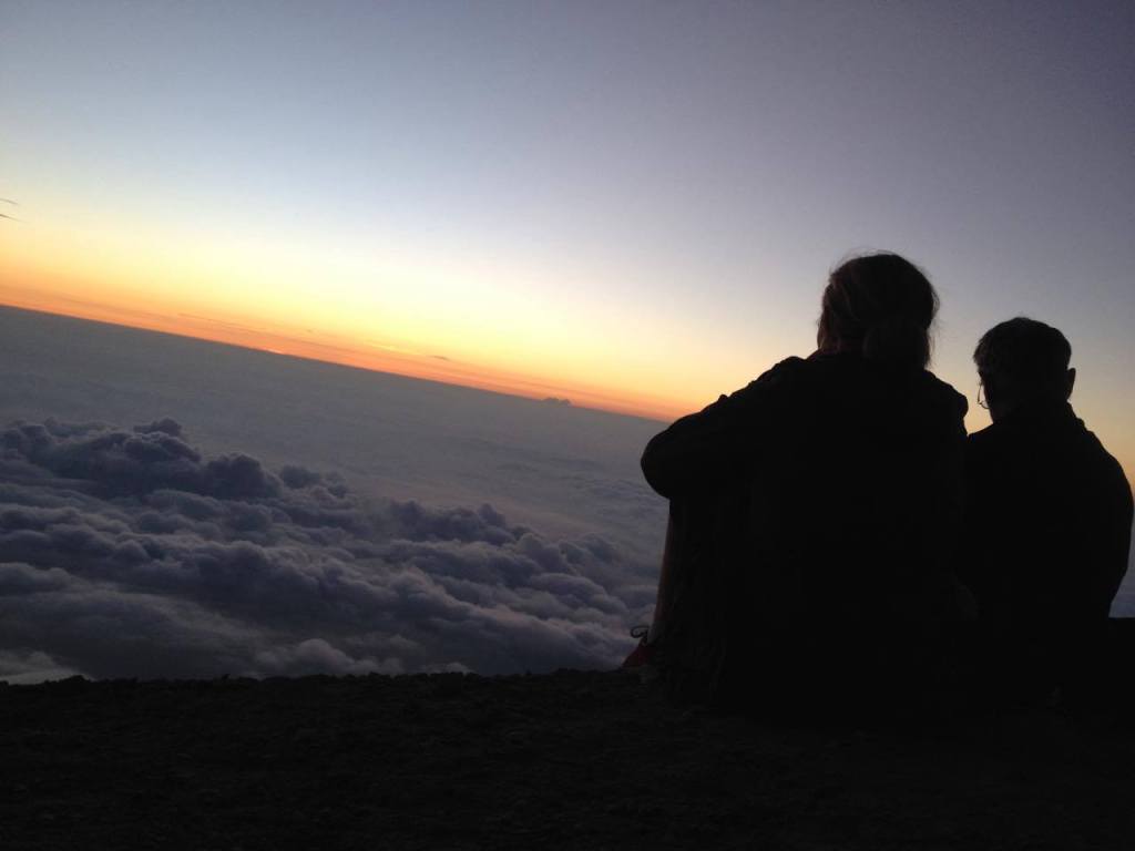 aldrinaw's tweet photo. MERAPI SUNRISE june,2017 https://t.co/s3BCCmIJzy https://t.co/P07rHFG50e