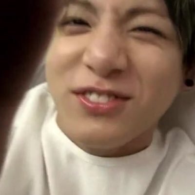 moonwithIove's tweet photo. #NewProfilePic #MYFAVORITEBUNNY #HAPPYNOCHUDAY #MAHALKOTO #CRUSHKOTO https://t.co/K4fPrW2ATq