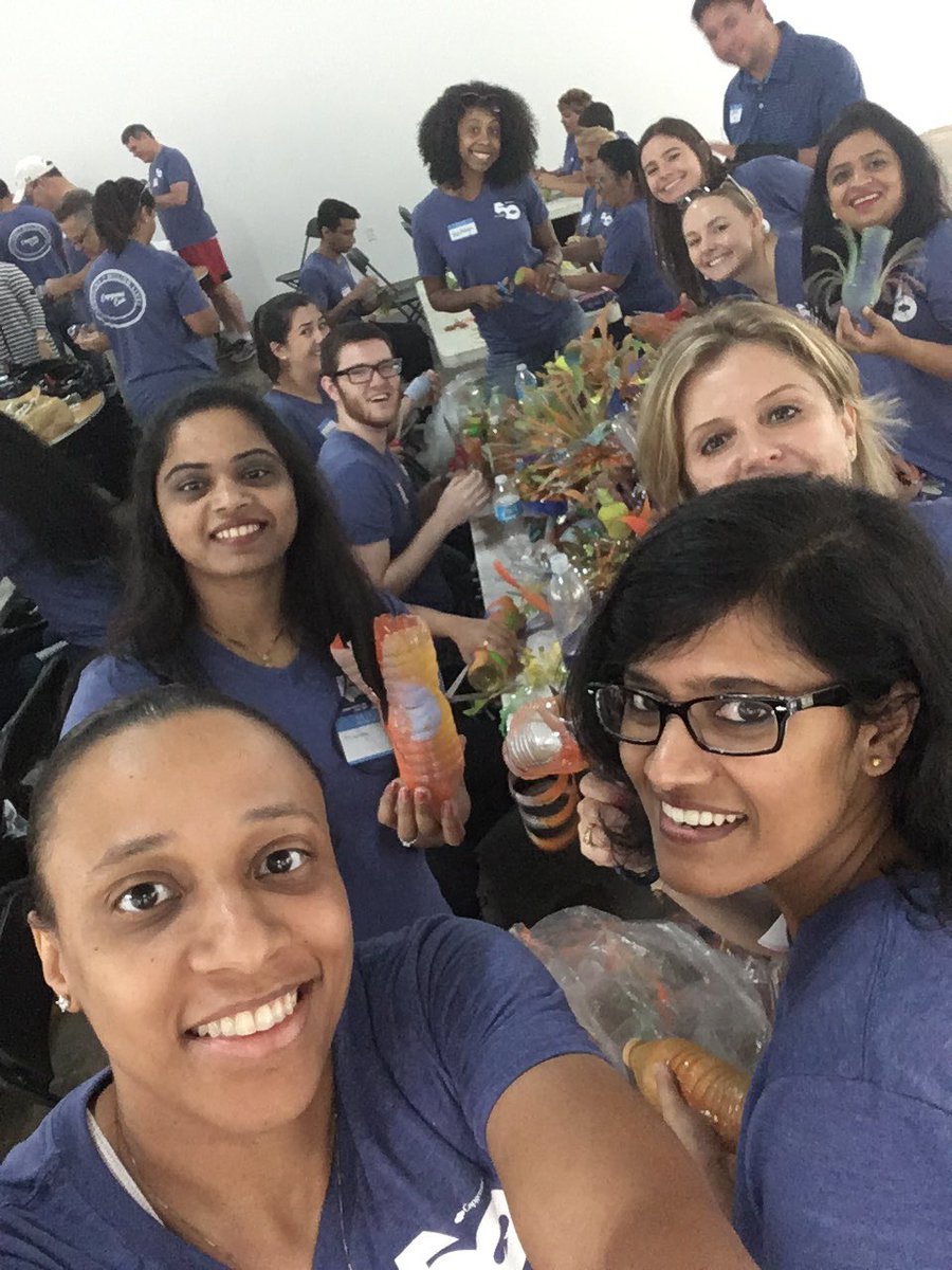 Having a blast in Houston on a beautification project for #CapgeminiCares #fwisblooming