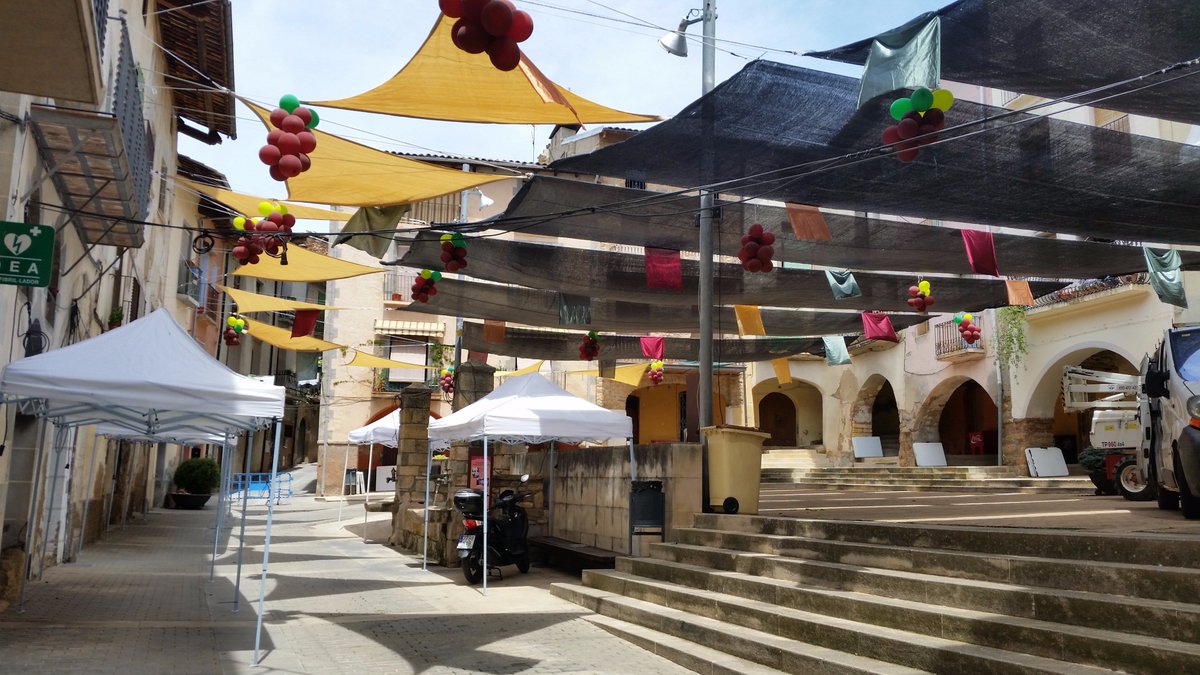AjTalarn's tweet photo. Ja estem acabant el preparatius per la 7a Fira de Vi del Pirineu a @AjTalarn Esteu tots convidats 9, 10 i 11 vine a Talarn a gaudir del vi. https://t.co/zOVRImzaUk