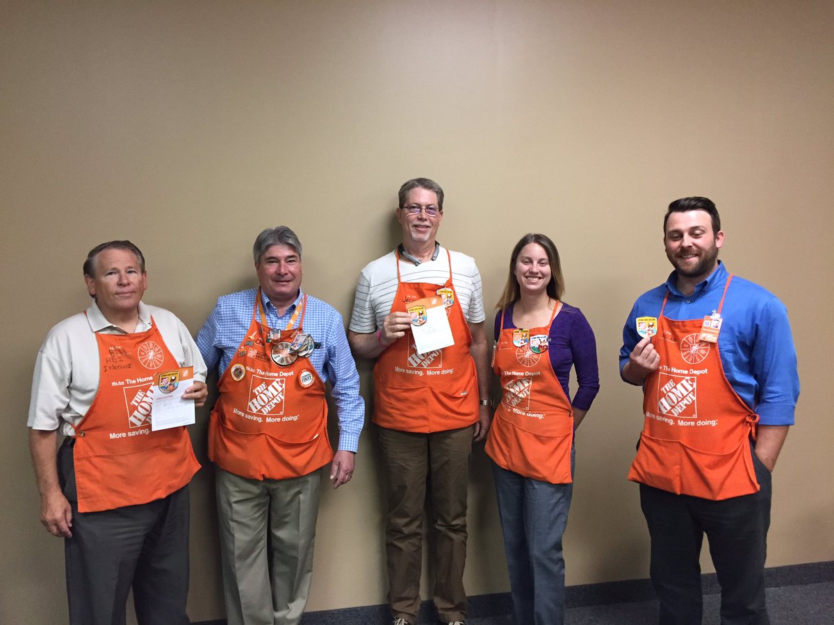 Dallas_HDI's tweet photo. Homer Awards for SC in Fort Worth for living the Home Depot values creating share holder value. ROCKING TEXAS https://t.co/gHhTALGJ04