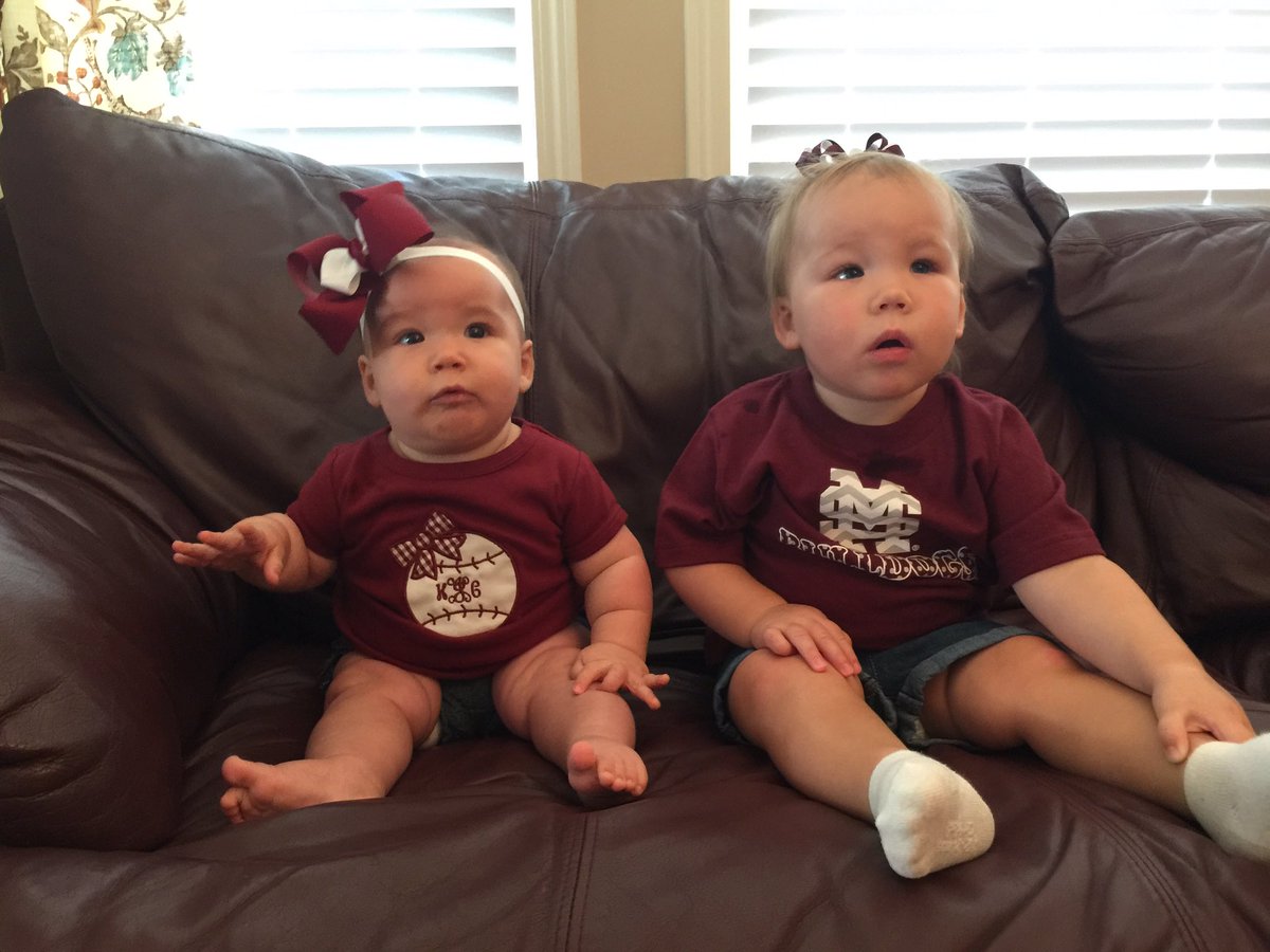cbnesbit25's tweet photo. Happy Maroon Friday! Hail State!! Good luck tonight @HailStateBB @JohnCohenAD https://t.co/AqLe5qVQMl