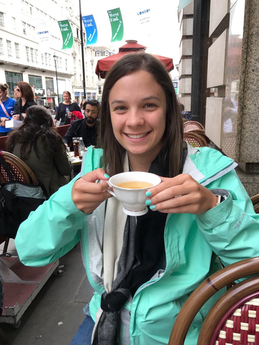 Amyhardieweber's tweet photo. My brown eyed girl is drinking British tea in London🇬🇧 #makesmesohappy #lovehersomuch #lifeisgood @clareweber_ https://t.co/bRhm28Ytaw