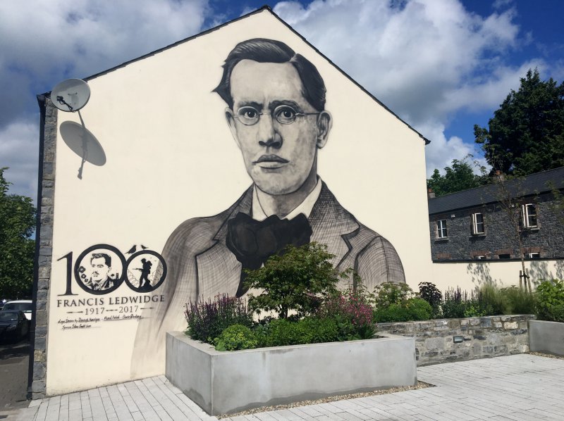 ConynghamArms's tweet image. Fabulous Mural in the Garden Village in Slane to commemorate the Centenary death of our #nativepoet Francis Ledwidge #centenartycelebration