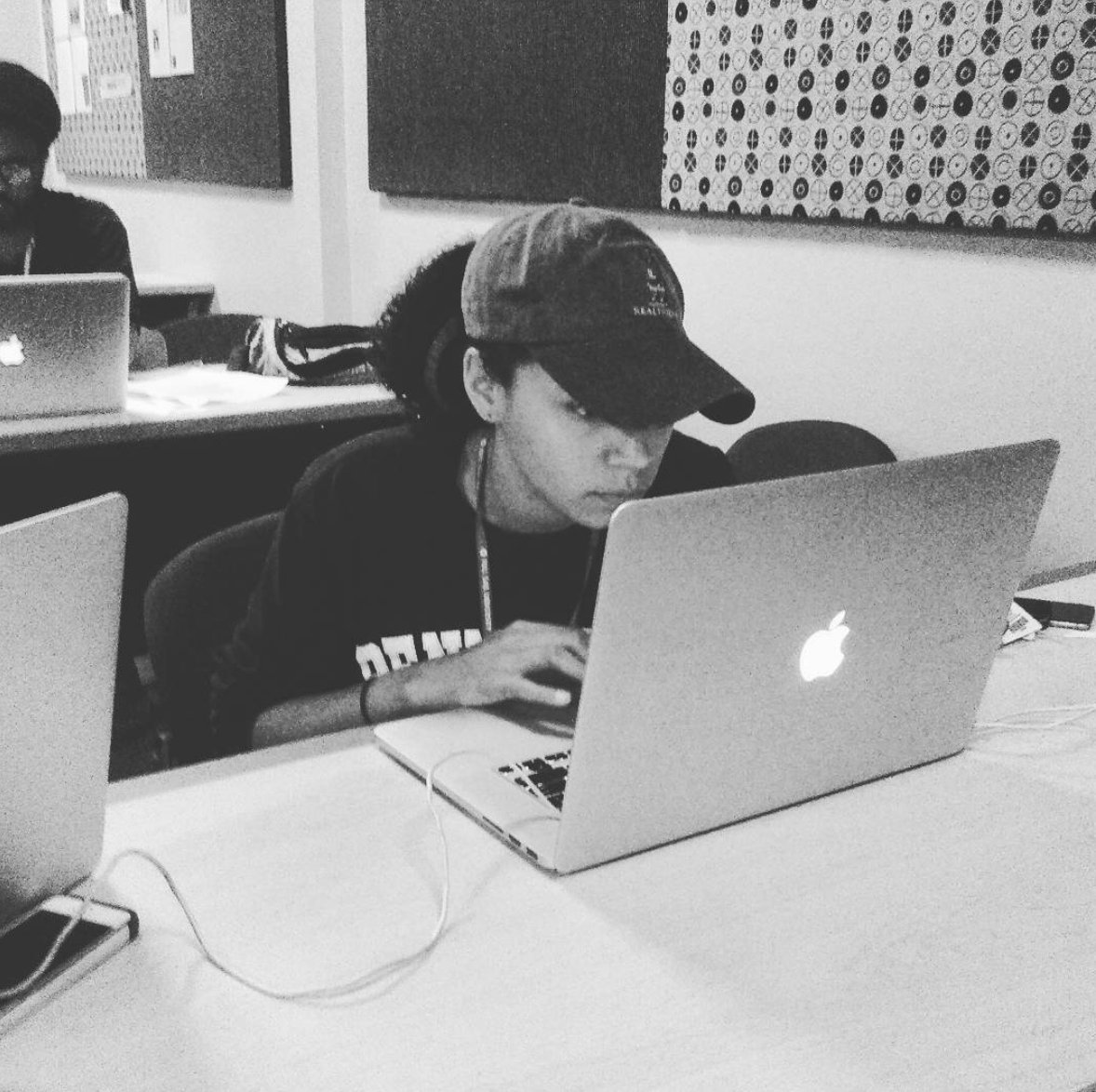 FS_Twittendore's tweet photo. Content Creator! ✍🏻

#twittendore #MCBSHOUSECUP #MAGICBLEND #WeAreMCBS https://t.co/BBRQ4gTKyf