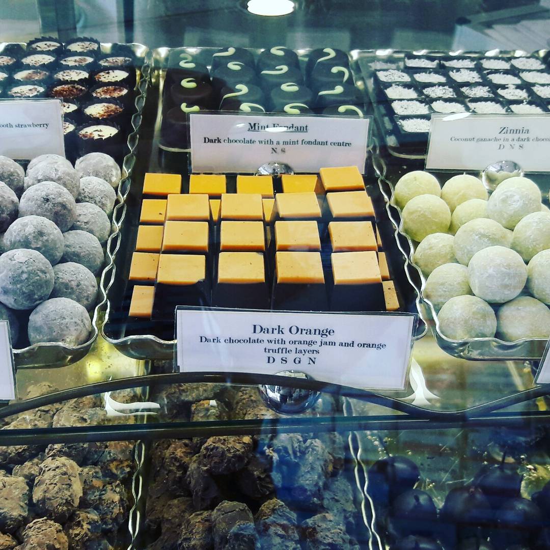 battlehoc's tweet photo. Only a couple more weeks to #FathersDay ...we have loads of great cards in and why not treat him to a box of our Belgian chocolates! https://t.co/pCsk2H3mgQ