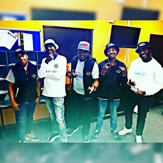 djmylito's tweet photo. Sabza & Emmanuel from Rhythm City rocking LAHV Bucket Hats 👌
Style se Affordable 👈
#TheBestOrNothing
#LAHVMusic https://t.co/0ihtwO4mAq