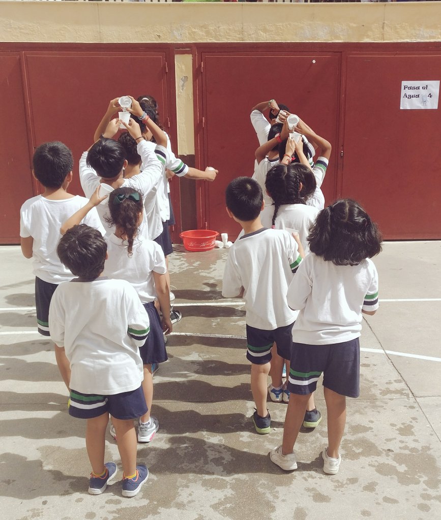 oscaruruhe's tweet photo. Secándose al sol después de refrescarse un poquito en la increíble fiesta del colegio #INDIMA https://t.co/foEqNh3qHr