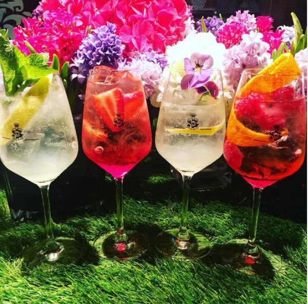Dalcassianwine's tweet photo. Stunning @BELSAZARBaden spritz range now available at the @theshelbourne #lightalcohol #refreshing #summerinaglass https://t.co/xnq0VHiGI9