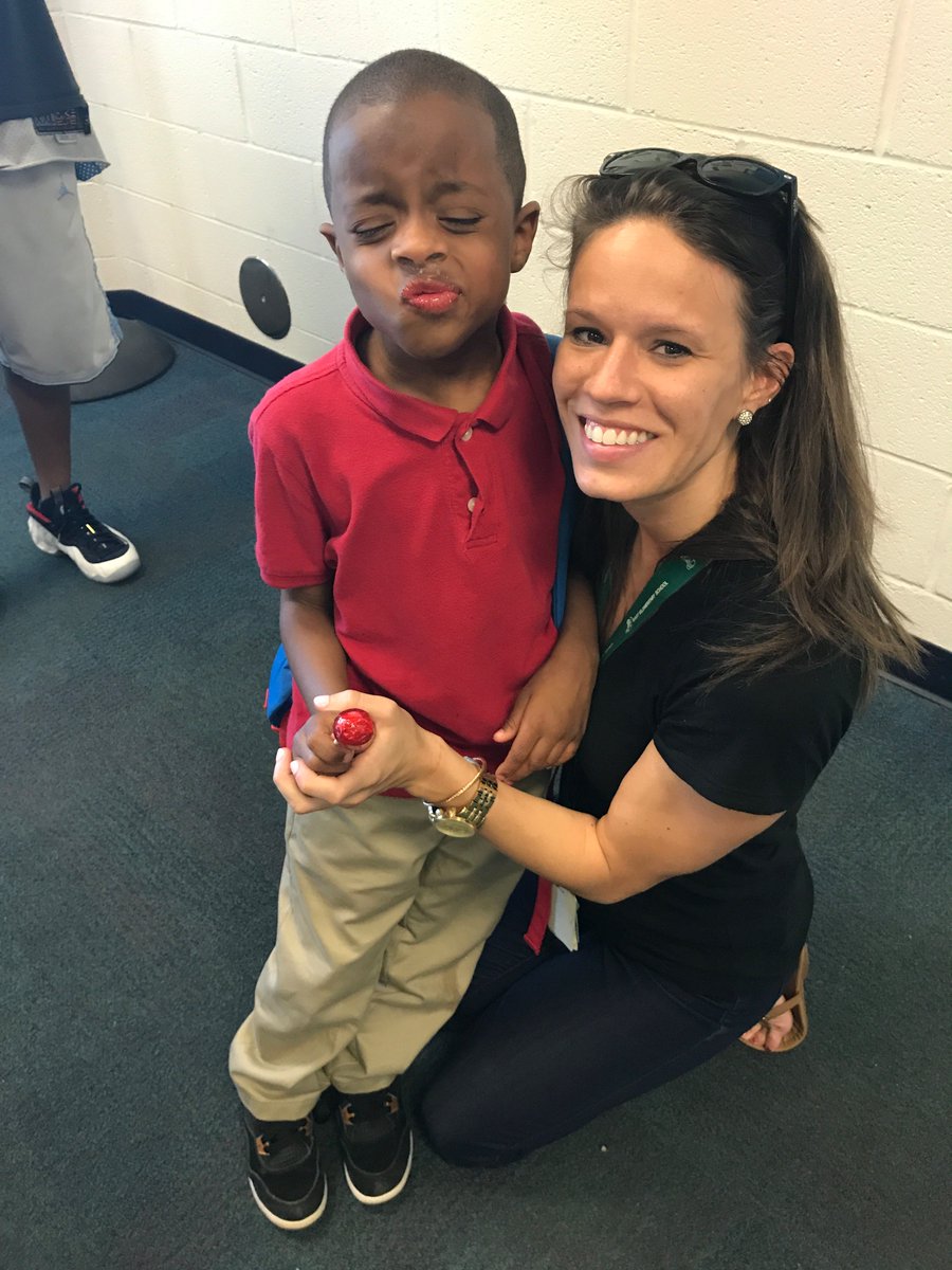 LillysCobras's tweet photo. Happy Last Day of School! Gonna miss my kiddos so much!💚 #sharpenthesawtime #cobrapride https://t.co/VFK4JwETdX