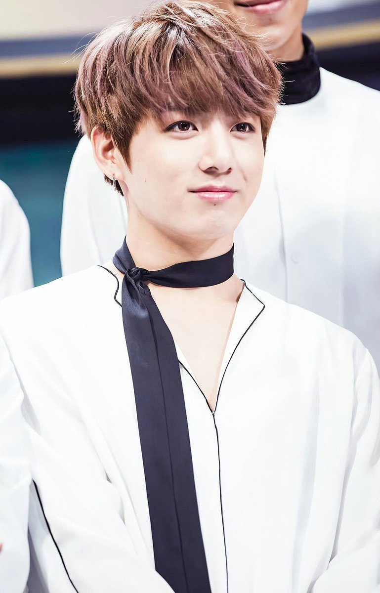 btssss__7's tweet photo. My #TeenChoice nominee for #ChoiceMusicGroup is @BTS_twt https://t.co/FGyapnLz53