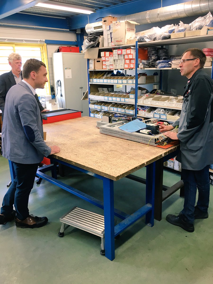 JulienDive's tweet photo. SACMO, pilier du #StQuentinois qui emploie 90 personnes à Holnon. Pour défendre le travail, les emplois; défendre les entreprises #Circo0202 https://t.co/FmXesmFZ2M