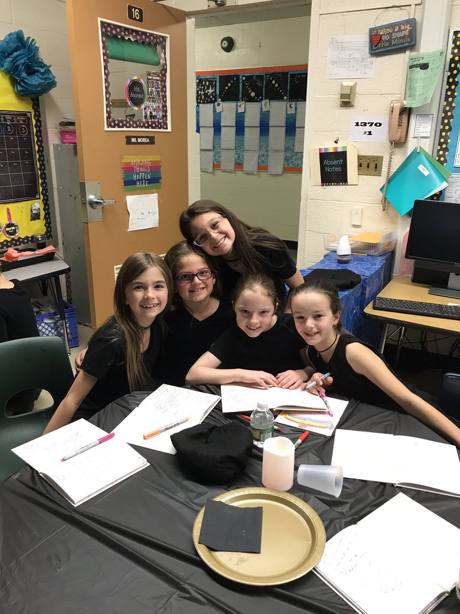 MsMoreaPOB's tweet photo. Ss sharing their amazing poetry at our Poetry Cafe celebration for their parents! @sgrayPOB @EileenAnnino https://t.co/W1TSFh9zZh